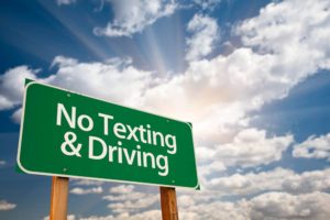 Road sign: no texting & driving